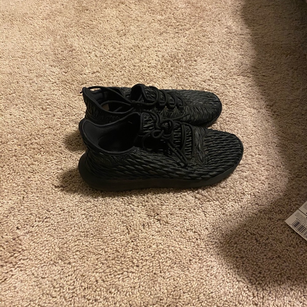 Adidas - Picture 2 of 4